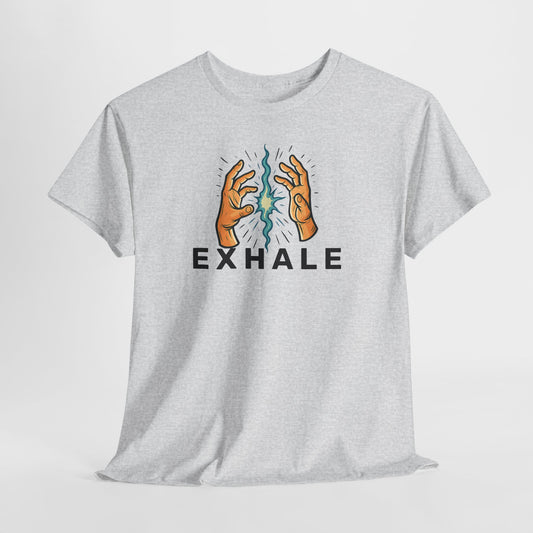 EXHALE T-Shirt (Brustprint) – Unisex Heavy Cotton Tee | Nachhaltige Streetwear mit Statement-Design