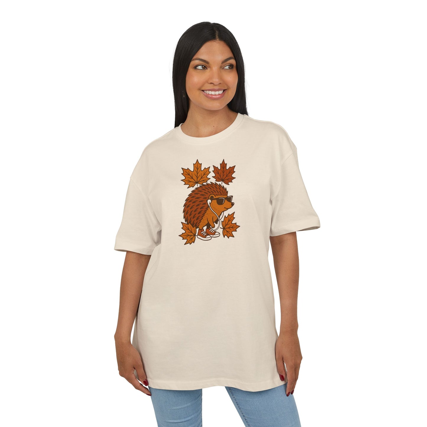 Herbst Igel T-Shirt (Brustprint) – Lustiges Cartoon Design mit Sonnenbrille, Kopfhörern & Ahornblättern