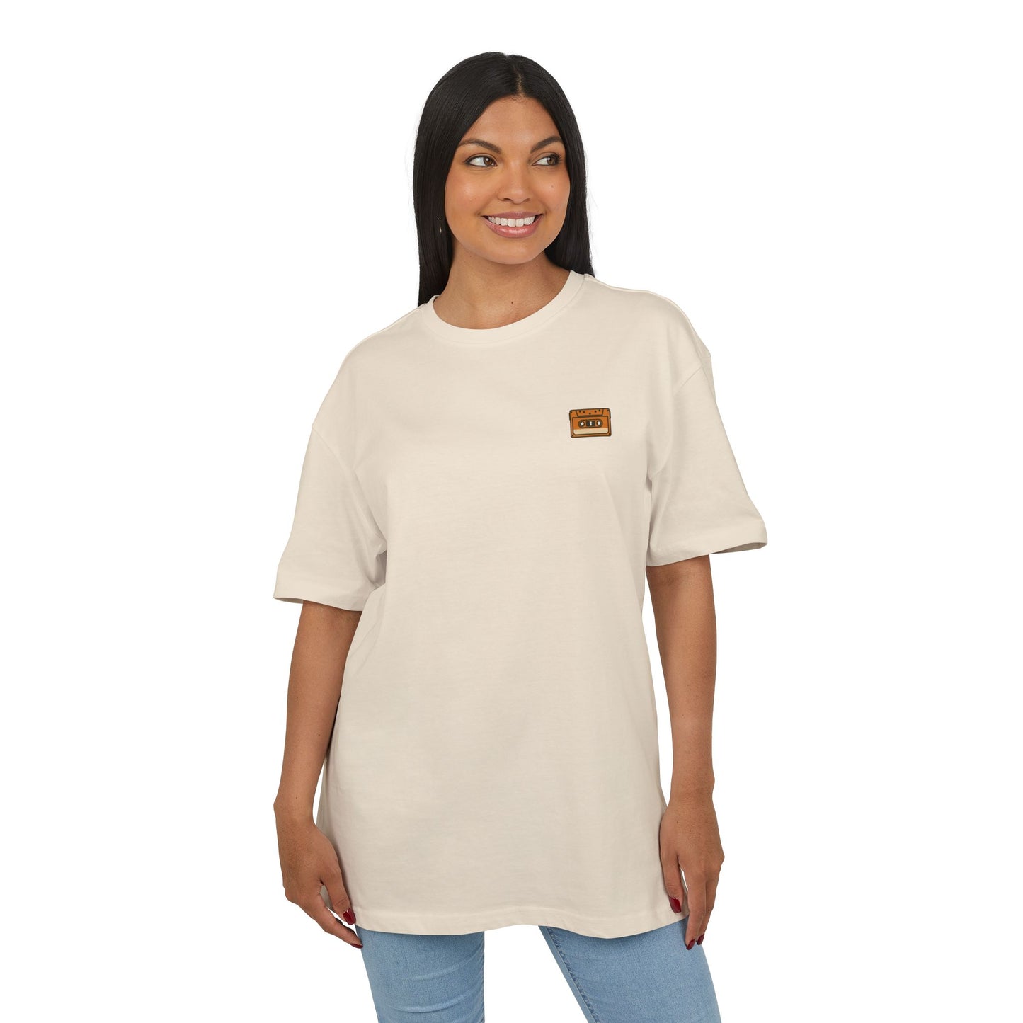 Retro Kassette T-Shirt (Brustprint) – Unisex Shirt mit Tape-Logo vorn & Bandsalat + TV Print hinten | Vintage Musik Design für Nostalgie-Fans