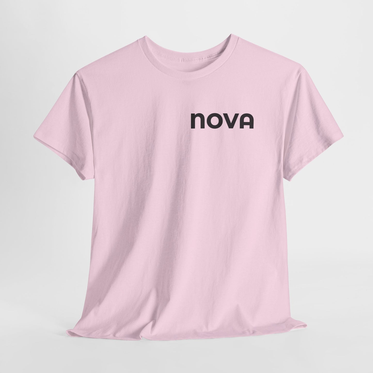 NOVA Unisex Heavy Cotton T-Shirt (Brustprint) – Minimalistisches Statement-Shirt aus 100 % Baumwolle für Damen & Herren
