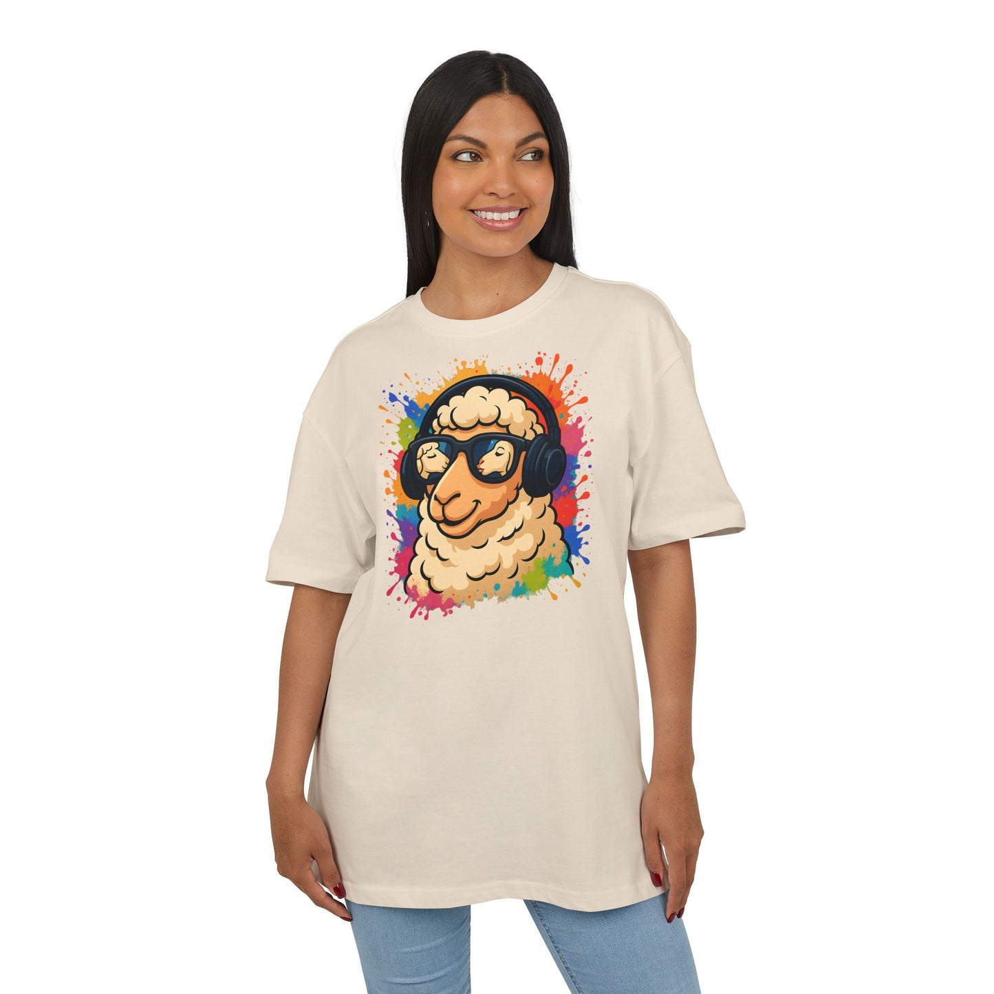 Cooles Schaf T-Shirt (Brustprint) – Lustiges Streetwear Shirt mit Kopfhörer-Schaf & Farbspritzer-Design | Unisex