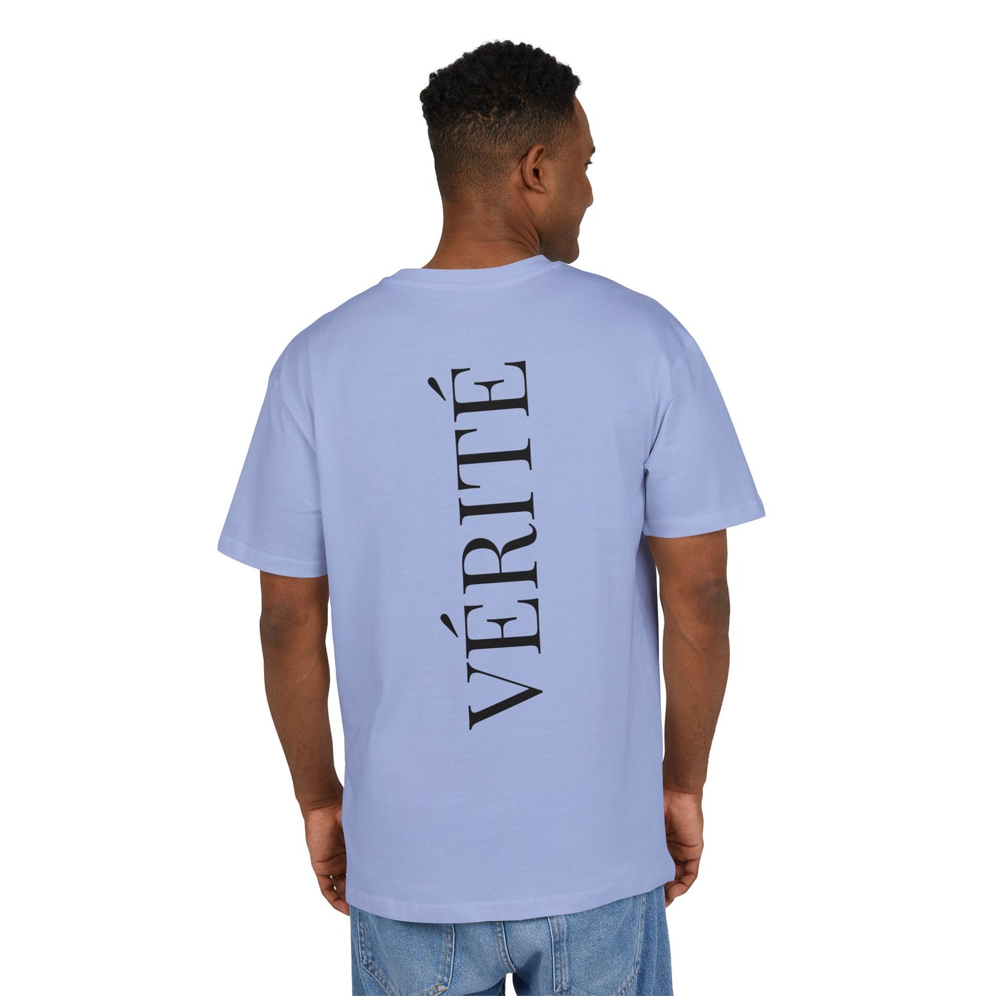 Stylisches T-Shirt mit Aufschrift ‘Vérité’ (Rückenprint) – Minimalistisches Design für Modebewusste
