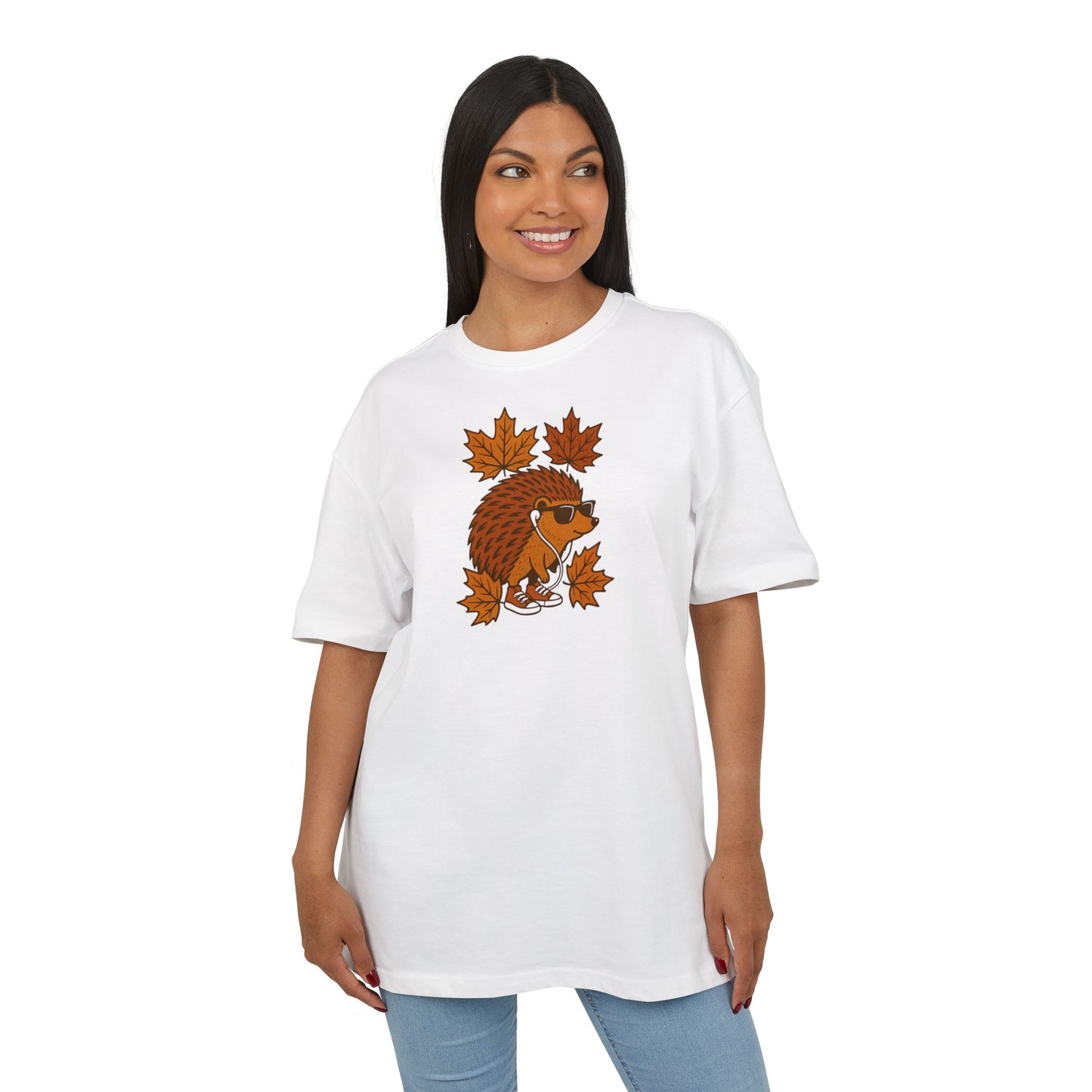 Herbst Igel T-Shirt (Brustprint) – Lustiges Cartoon Design mit Sonnenbrille, Kopfhörern & Ahornblättern