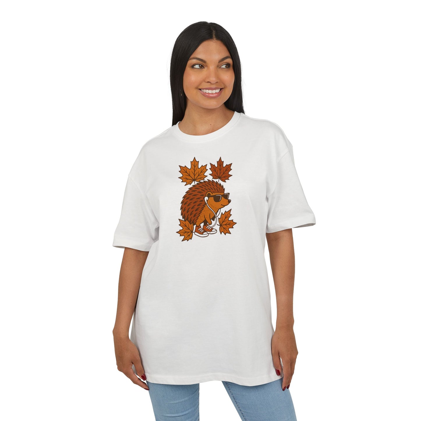 Herbst Igel T-Shirt (Brustprint) – Lustiges Cartoon Design mit Sonnenbrille, Kopfhörern & Ahornblättern
