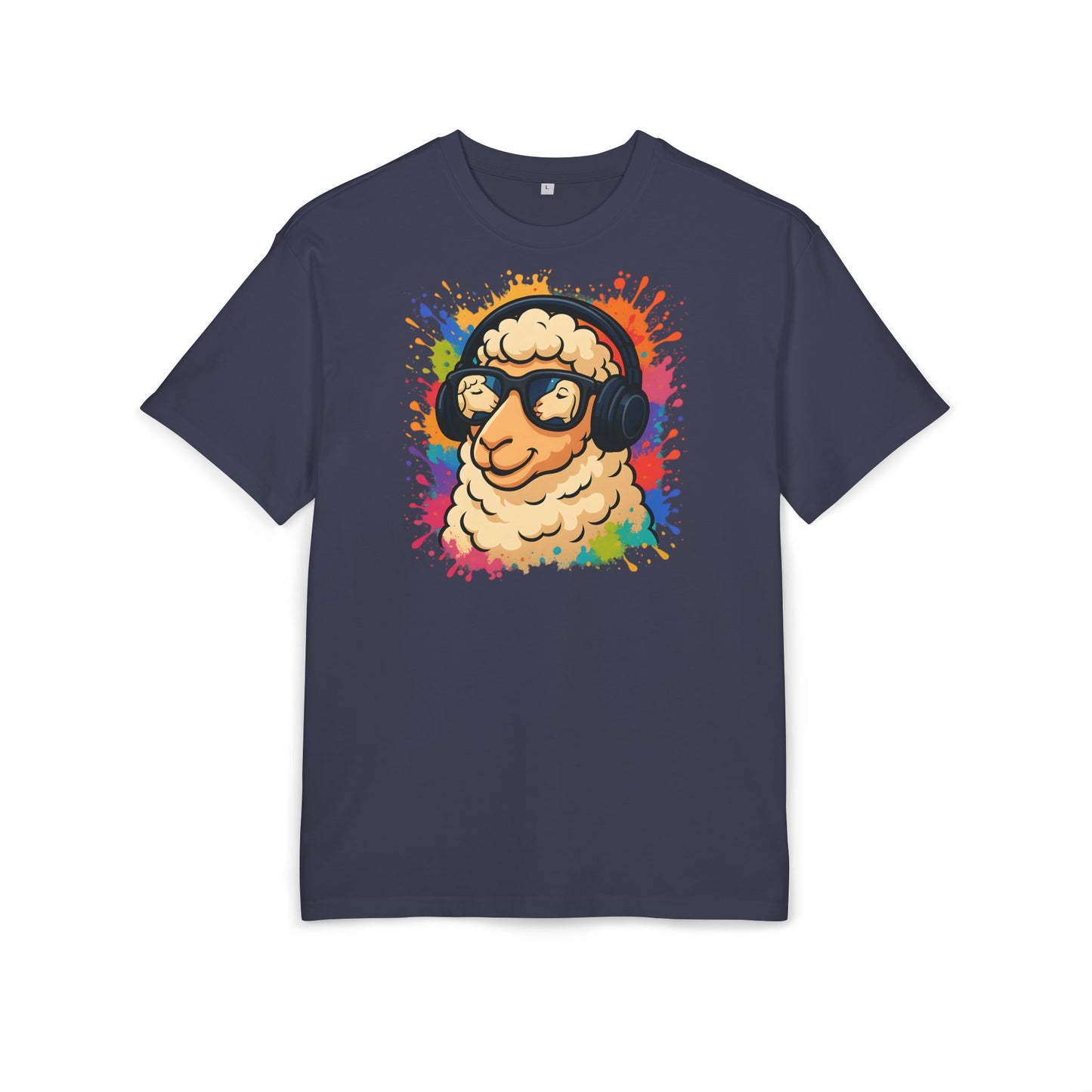 Cooles Schaf T-Shirt (Brustprint) – Lustiges Streetwear Shirt mit Kopfhörer-Schaf & Farbspritzer-Design | Unisex
