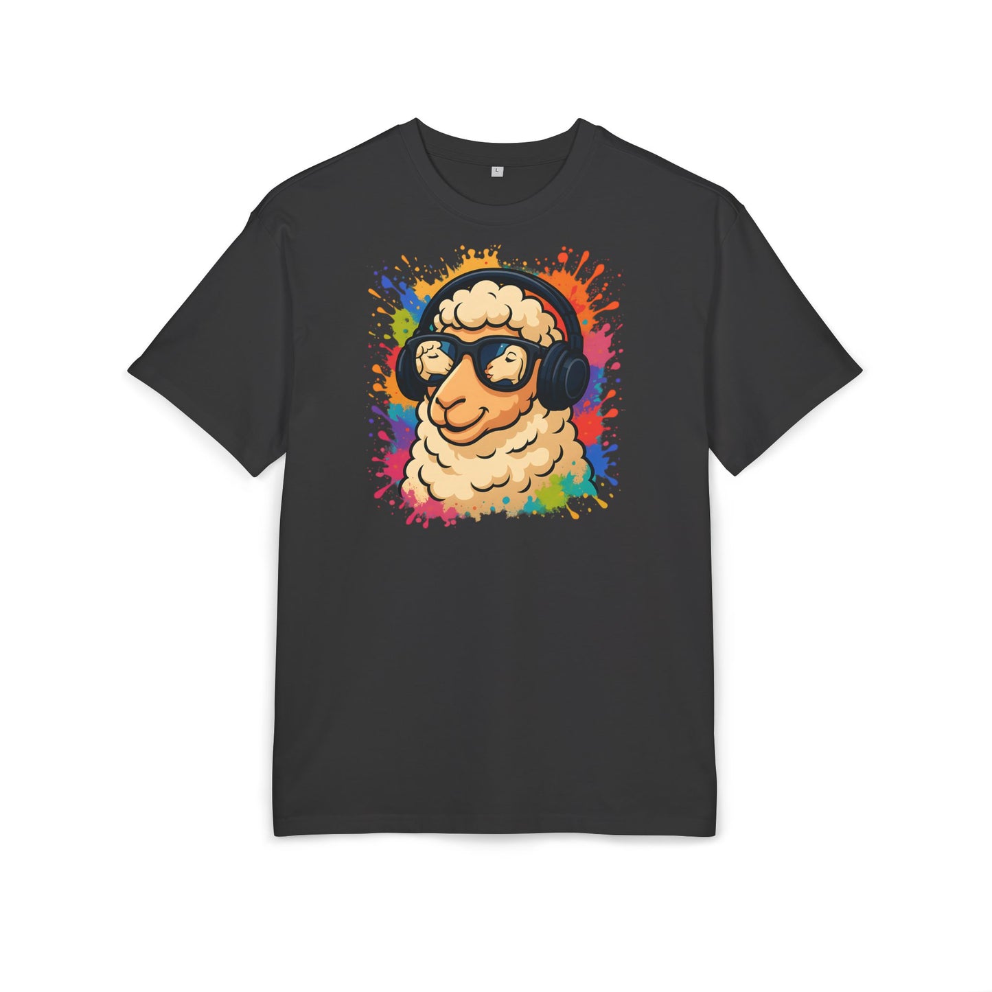 Cooles Schaf T-Shirt (Brustprint) – Lustiges Streetwear Shirt mit Kopfhörer-Schaf & Farbspritzer-Design | Unisex
