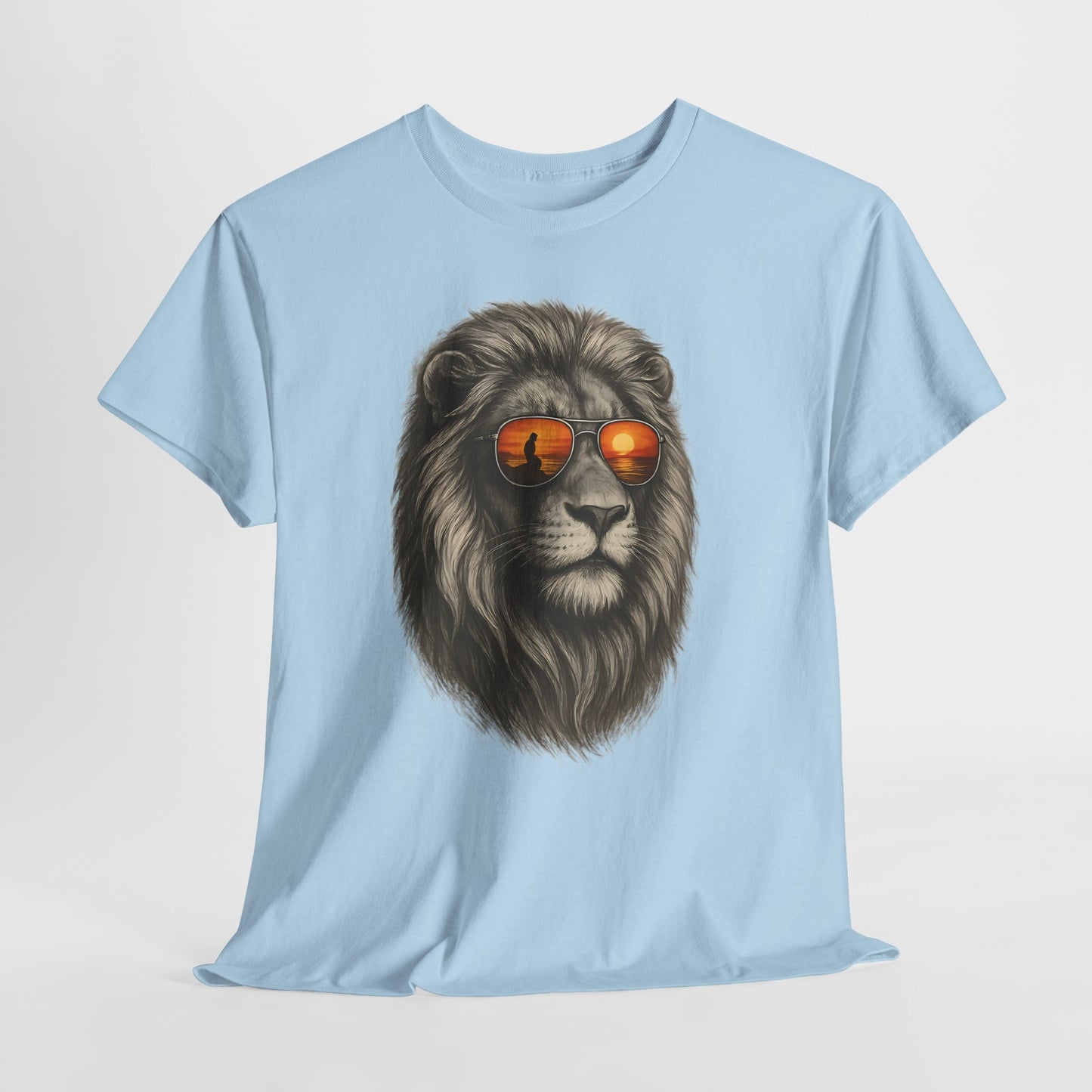 Löwen T-Shirt mit Sonnenbrille & Sonnenuntergang (Brustprint) – Stylisches Tiermotiv für Surfer & Naturfreunde