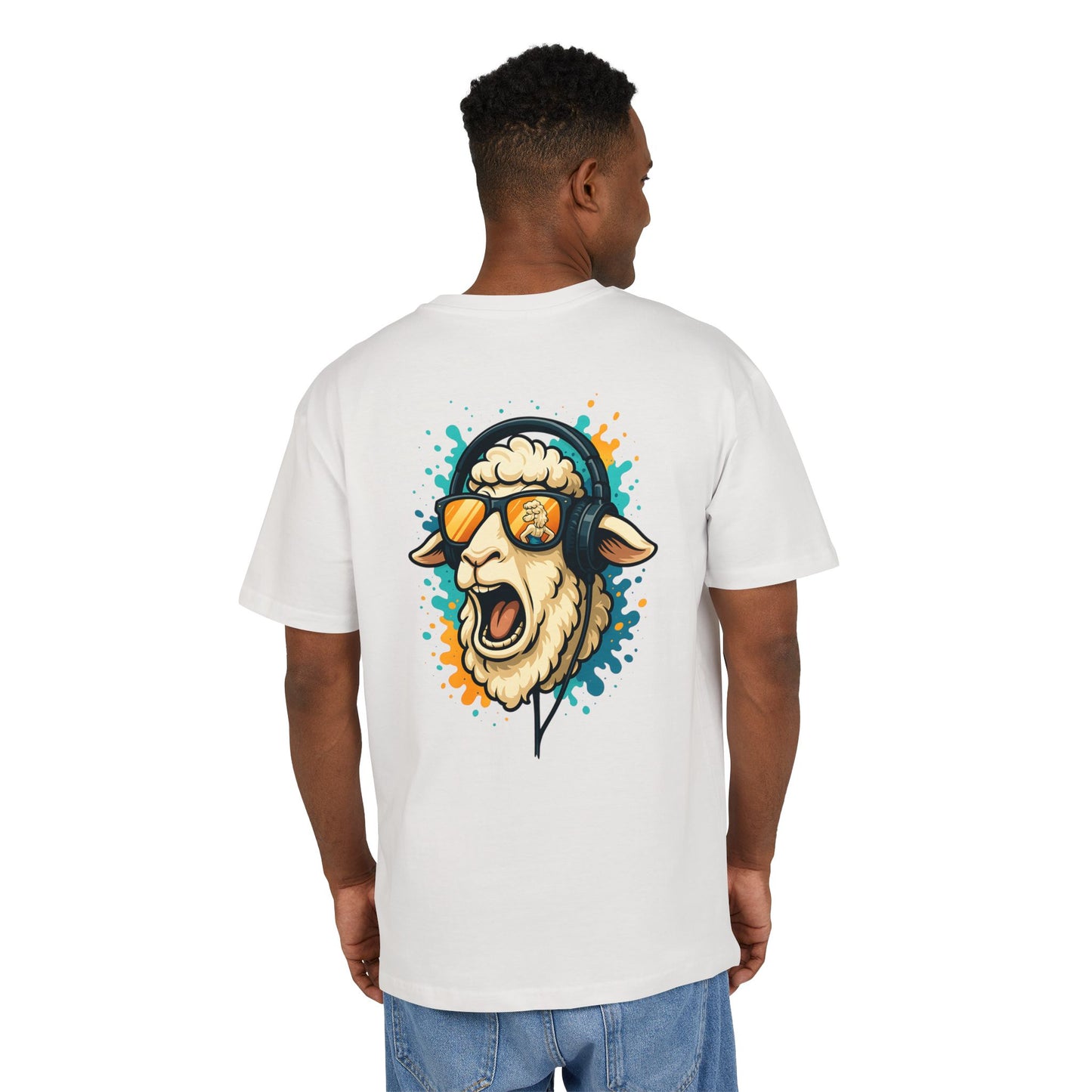 Lustiges Schaf T-Shirt (Rückenprint) – Cooles Cartoon-Motiv mit Kopfhörer & Sonnenbrille – Unisex Shirt für Musikfans & Tierliebhaber