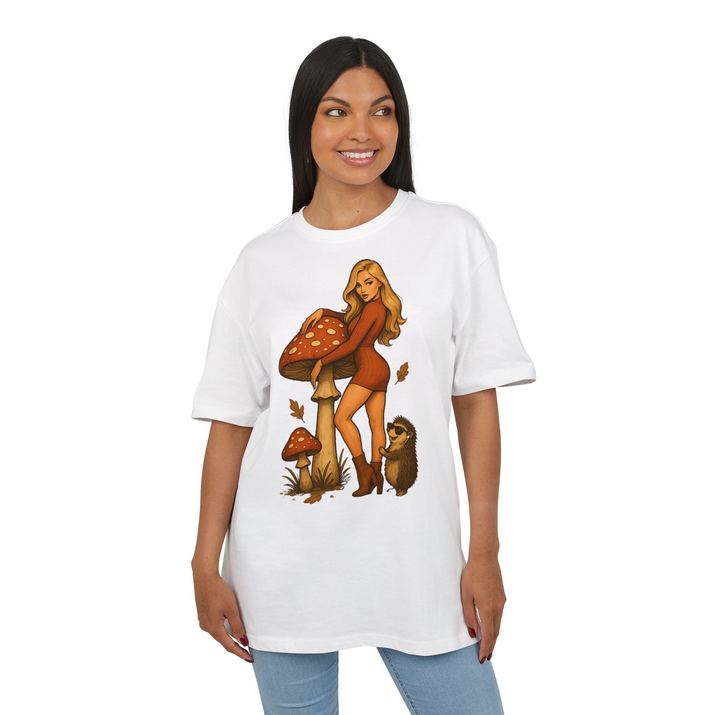 Vintage Pilz Fee & Igel Cartoon (Brustprint) – Retro Waldmotiv T-Shirt für Natur- & Pilzliebhaber
