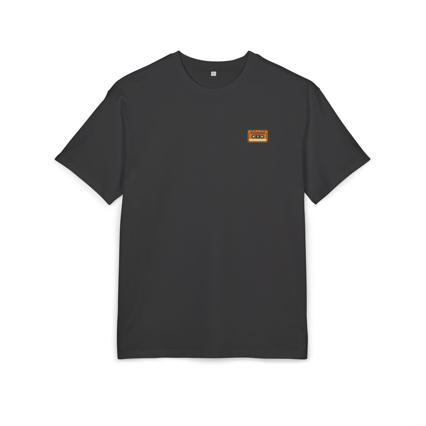 Retro Kassette T-Shirt (Brustprint) – Unisex Shirt mit Tape-Logo vorn & Bandsalat + TV Print hinten | Vintage Musik Design für Nostalgie-Fans