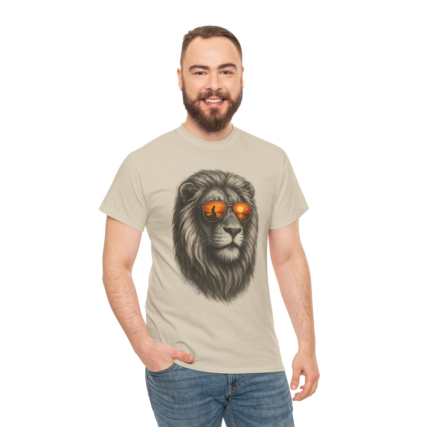 Löwen T-Shirt mit Sonnenbrille & Sonnenuntergang (Brustprint) – Stylisches Tiermotiv für Surfer & Naturfreunde