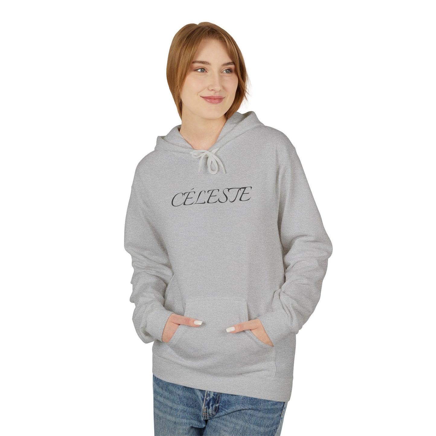 CÉLESTE Hoodie (Brustprint) – Unisex Midweight Softstyle Fleece | Nachhaltige Streetwear mit Komfort & Stil