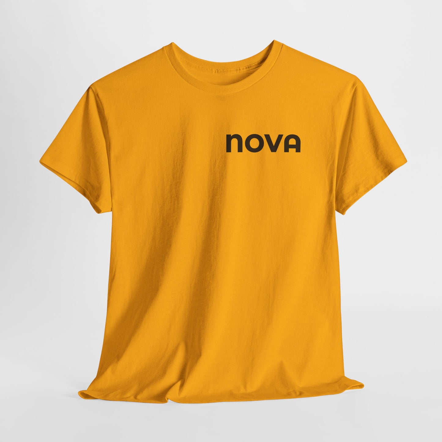 NOVA Unisex Heavy Cotton T-Shirt (Brustprint) – Minimalistisches Statement-Shirt aus 100 % Baumwolle für Damen & Herren