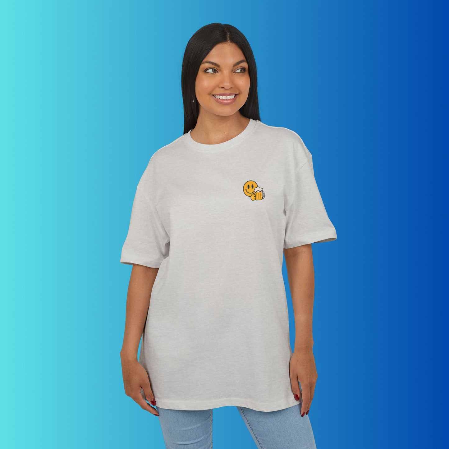 Smiley mit Bier (Brustprint) – Lustiges Party T-Shirt für Bierliebhaber | Unisex Funshirt