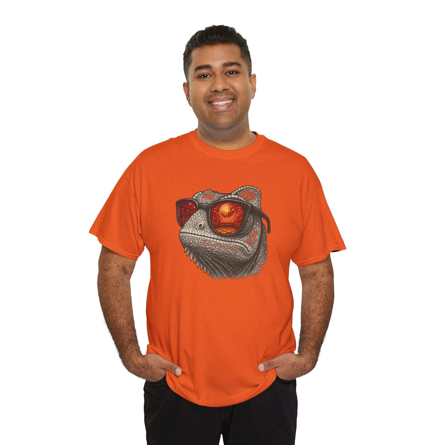 Chamäleon Disco T-Shirt (Brustprint) – Lustiges Tiermotiv mit Sonnenbrille | Retro Club Design für Tierfreunde & Festivalfans