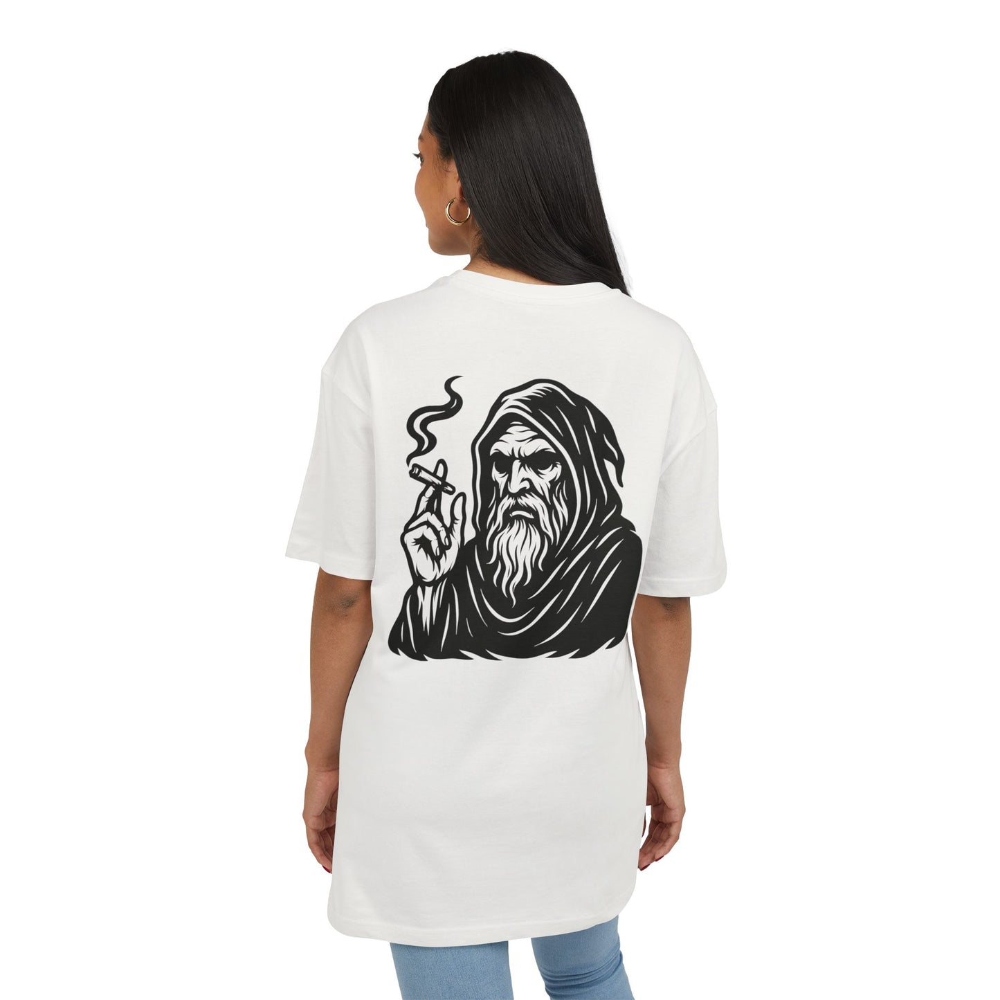 Mystic Wizard T-Shirt (Rückenprint)– Dunkler Magier mit Zigarre Motiv – Gothic Streetwear für Männer & Frauen