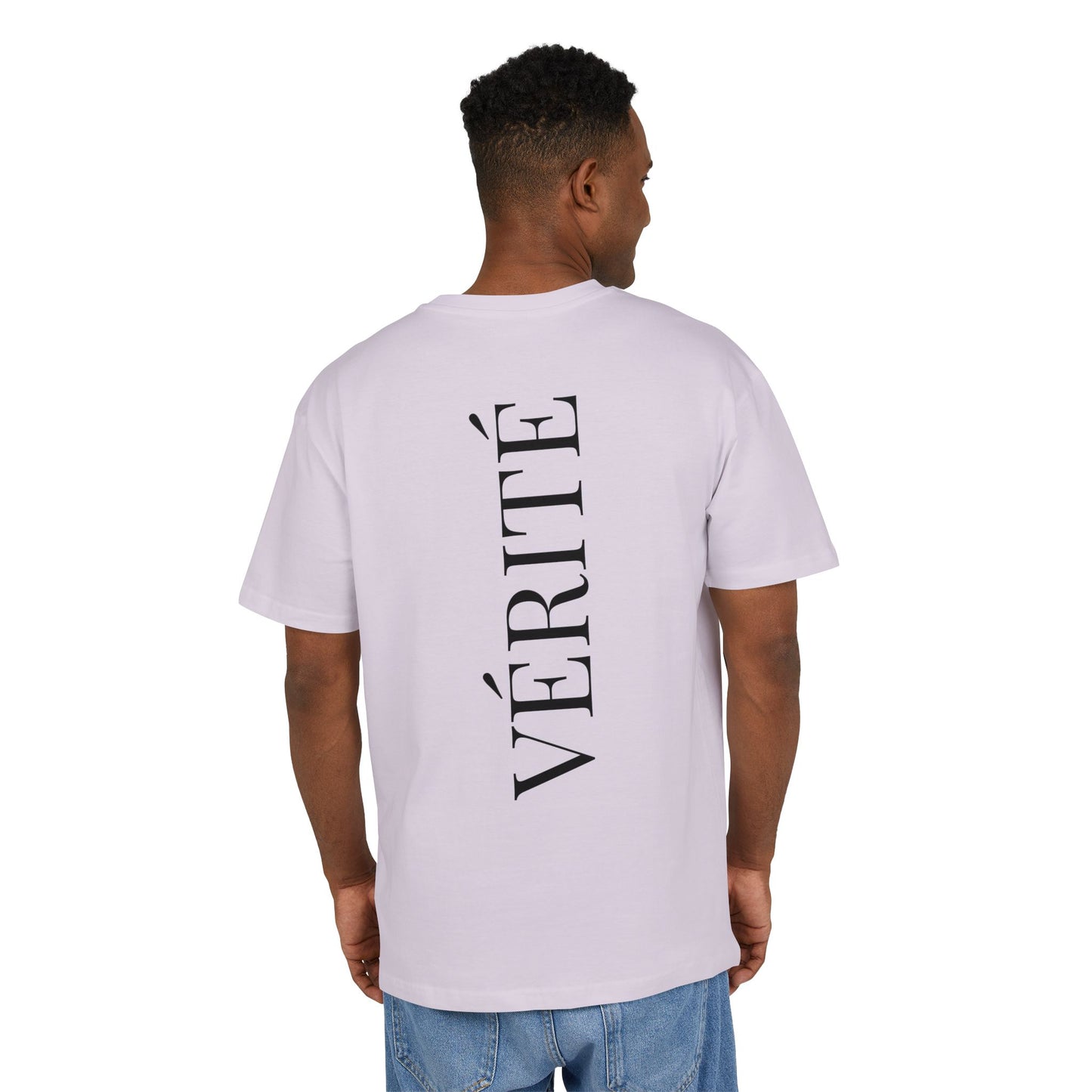 Stylisches T-Shirt mit Aufschrift ‘Vérité’ (Rückenprint) – Minimalistisches Design für Modebewusste