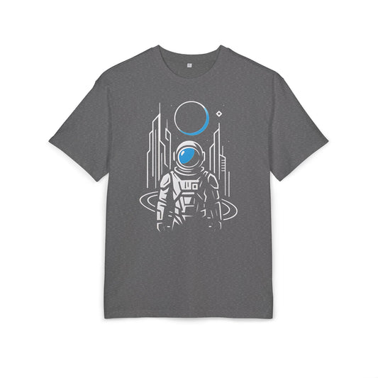 Futuristisches Astronauten T-Shirt (Brustprint) – Space Design mit Sci-Fi Skyline & Planet – Spacewear für Weltraum-Fans