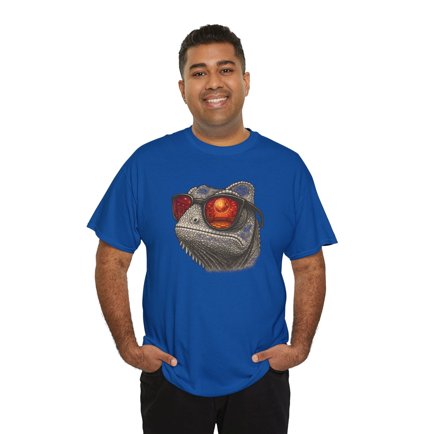Chamäleon Disco T-Shirt (Brustprint) – Lustiges Tiermotiv mit Sonnenbrille | Retro Club Design für Tierfreunde & Festivalfans