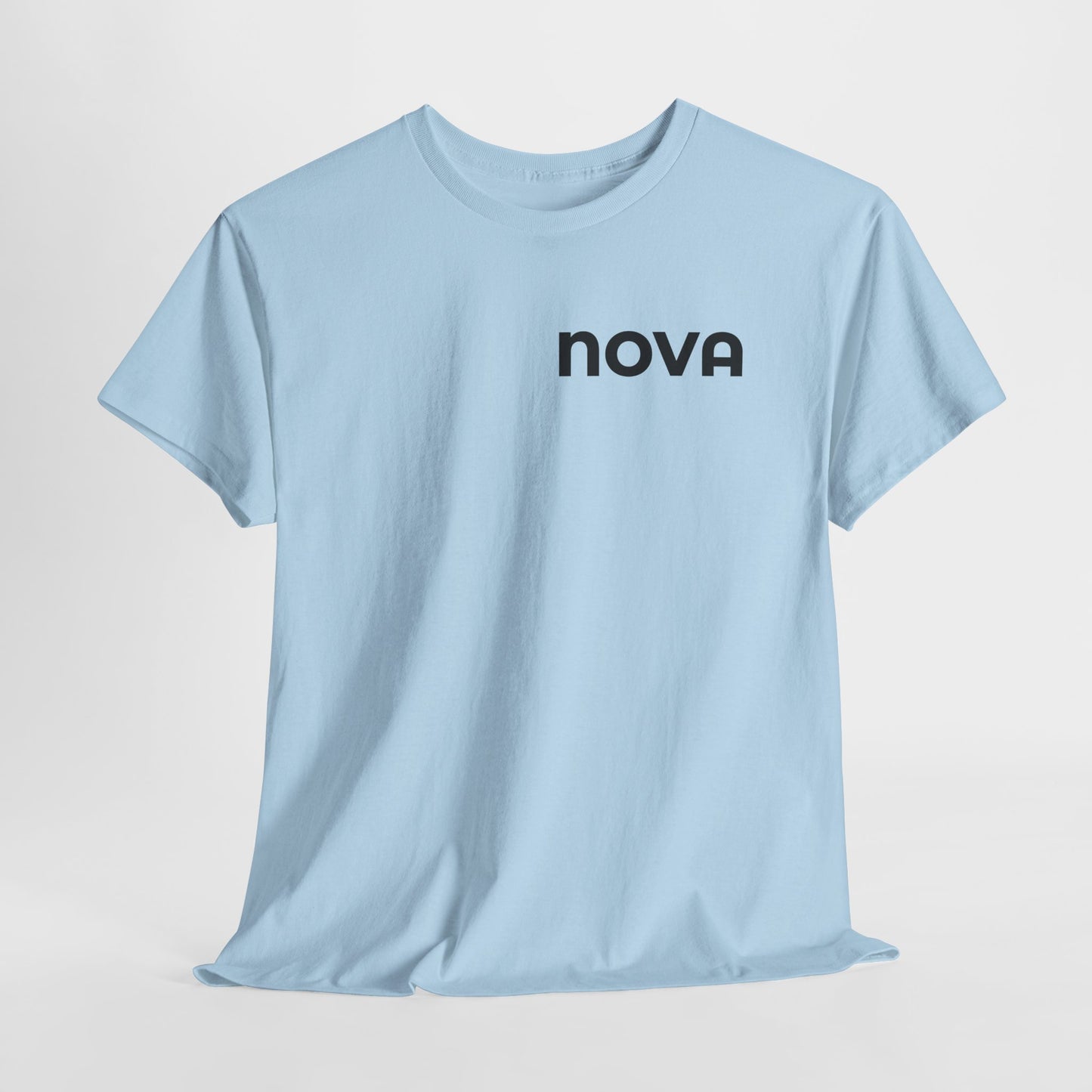 NOVA Unisex Heavy Cotton T-Shirt (Brustprint) – Minimalistisches Statement-Shirt aus 100 % Baumwolle für Damen & Herren