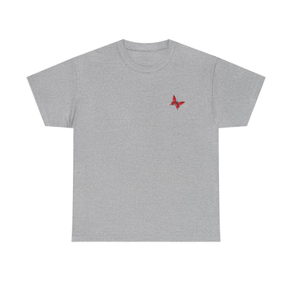 Roter Schmetterling T-Shirt Unisex – Ausdrucksstarkes Butterfly Design | Natur-inspiriertes Baumwollshirt für Damen & Herren