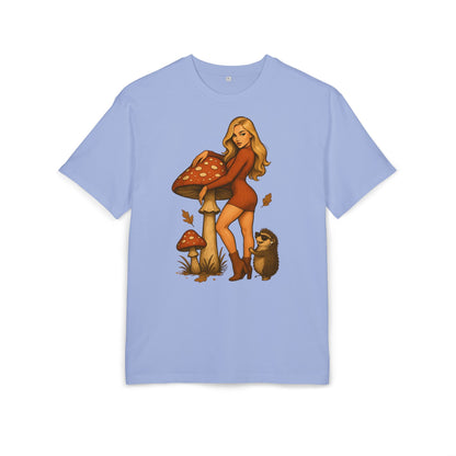 Vintage Pilz Fee & Igel Cartoon (Brustprint) – Retro Waldmotiv T-Shirt für Natur- & Pilzliebhaber