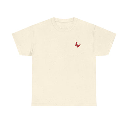 Roter Schmetterling T-Shirt Unisex – Ausdrucksstarkes Butterfly Design | Natur-inspiriertes Baumwollshirt für Damen & Herren