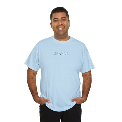 SERENE T-Shirt (Brustprint) – Unisex Heavy Cotton Tee | Nachhaltige Streetwear aus 100% Baumwolle