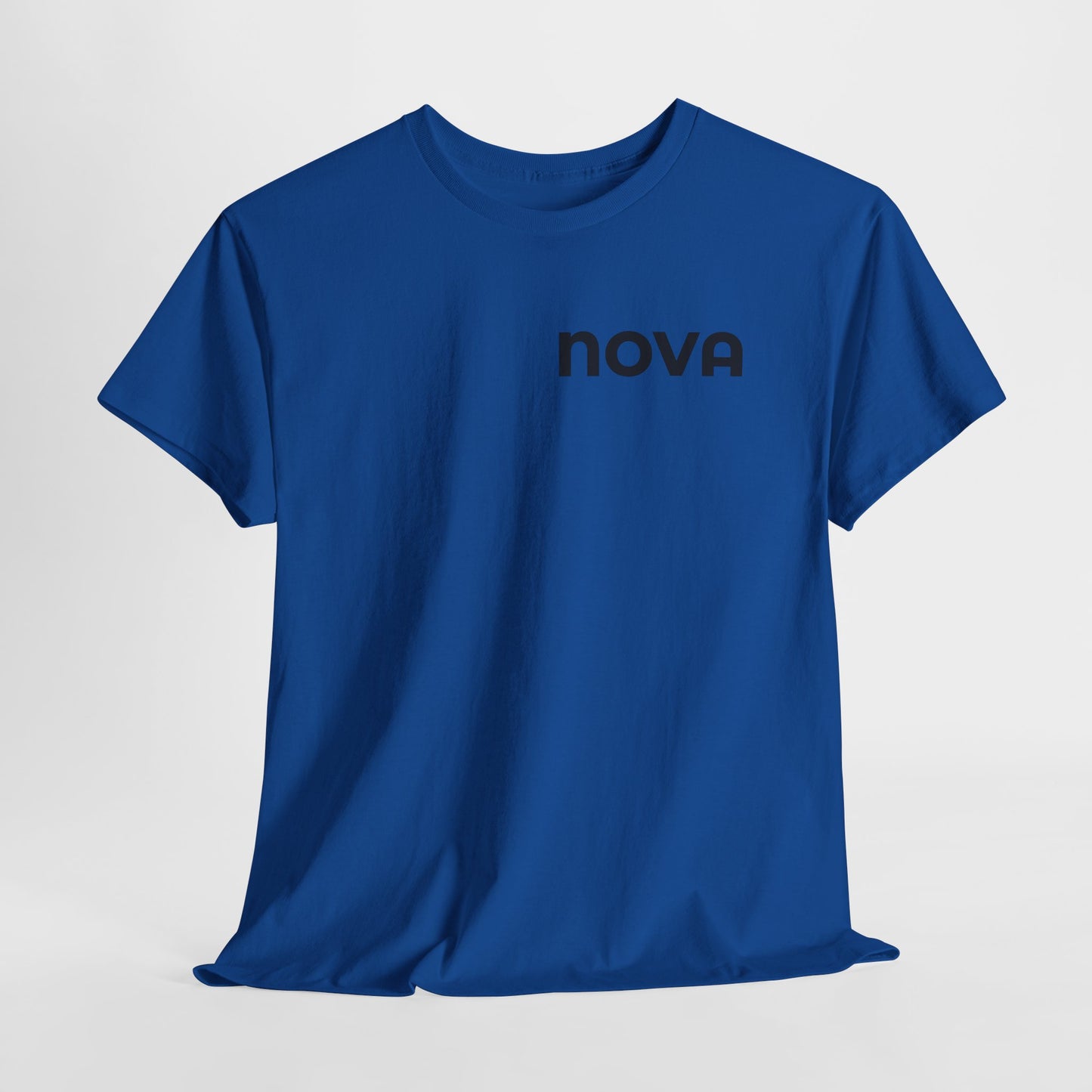 NOVA Unisex Heavy Cotton T-Shirt (Brustprint) – Minimalistisches Statement-Shirt aus 100 % Baumwolle für Damen & Herren