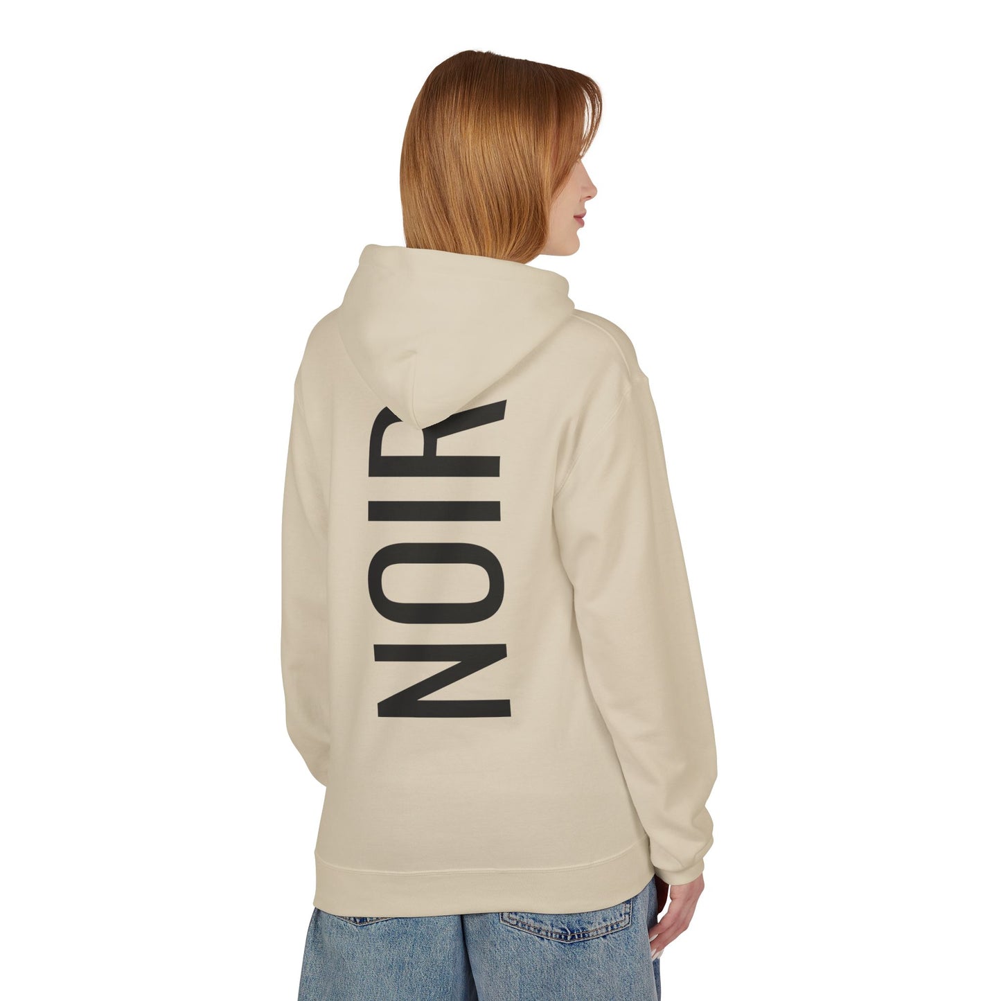 NOIR Hoodie Unisex (Rückenprint) – Nachhaltiger Midweight Fleece Kapuzenpullover mit Kängurutasche, Fair & OEKO-TEX zertifiziert