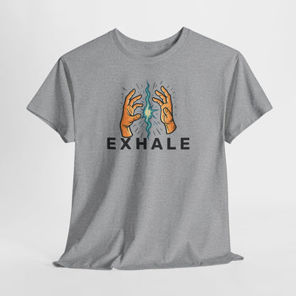 EXHALE T-Shirt (Brustprint) – Unisex Heavy Cotton Tee | Nachhaltige Streetwear mit Statement-Design