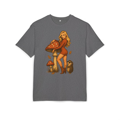 Vintage Pilz Fee & Igel Cartoon (Brustprint) – Retro Waldmotiv T-Shirt für Natur- & Pilzliebhaber