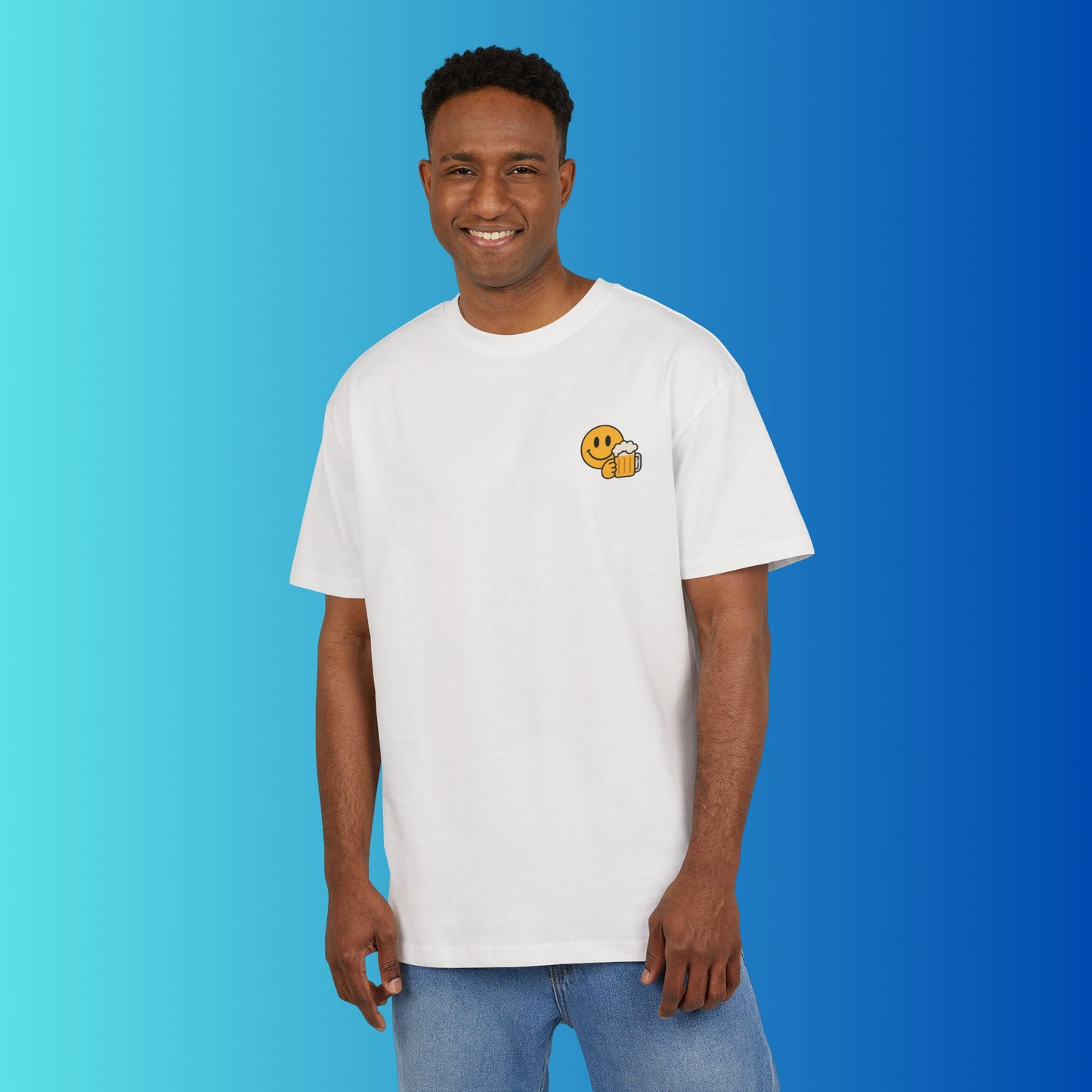 Smiley mit Bier (Brustprint) – Lustiges Party T-Shirt für Bierliebhaber | Unisex Funshirt