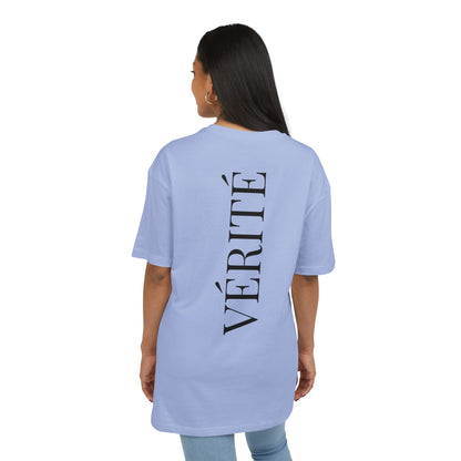 Stylisches T-Shirt mit Aufschrift ‘Vérité’ (Rückenprint) – Minimalistisches Design für Modebewusste