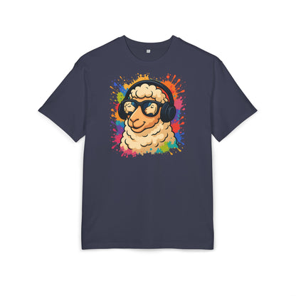 Cooles Schaf T-Shirt (Brustprint) – Lustiges Streetwear Shirt mit Kopfhörer-Schaf & Farbspritzer-Design | Unisex