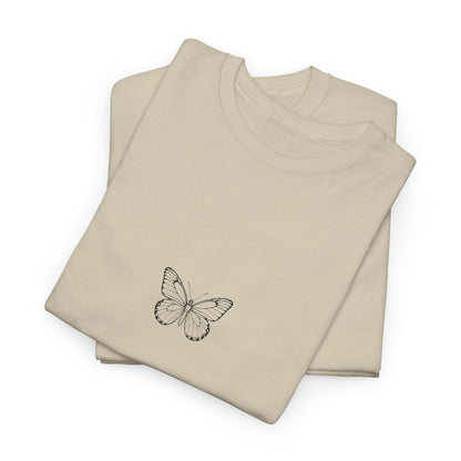 Schmetterling T-Shirt (Brustprint) – Stylisches Linienkunst-Design | Natur & Freiheit | Unisex Baumwolle