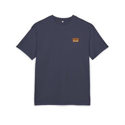Retro Kassette T-Shirt (Brustprint) – Unisex Shirt mit Tape-Logo vorn & Bandsalat + TV Print hinten | Vintage Musik Design für Nostalgie-Fans