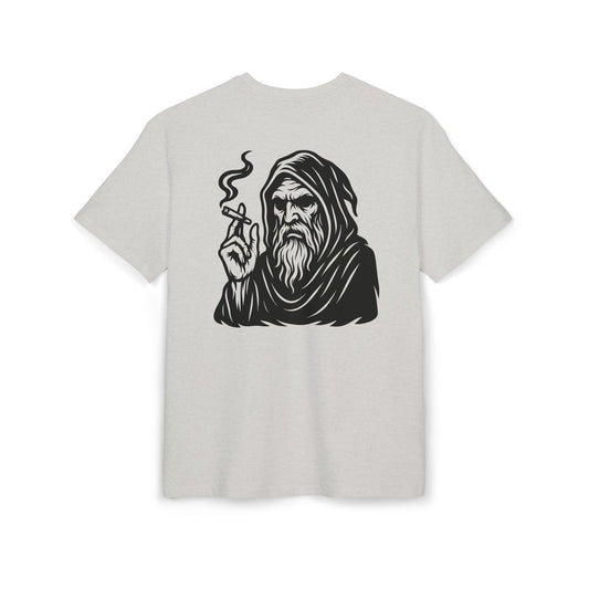 Mystic Wizard T-Shirt (Rückenprint)– Dunkler Magier mit Zigarre Motiv – Gothic Streetwear für Männer & Frauen