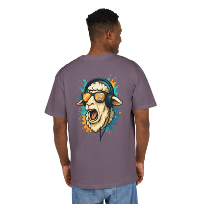Lustiges Schaf T-Shirt (Rückenprint) – Cooles Cartoon-Motiv mit Kopfhörer & Sonnenbrille – Unisex Shirt für Musikfans & Tierliebhaber