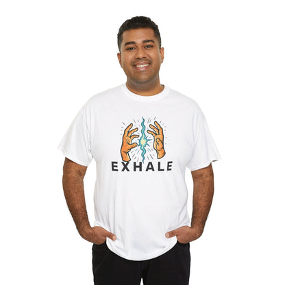 EXHALE T-Shirt (Brustprint) – Unisex Heavy Cotton Tee | Nachhaltige Streetwear mit Statement-Design