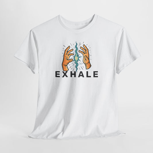 EXHALE T-Shirt (Brustprint) – Unisex Heavy Cotton Tee | Nachhaltige Streetwear mit Statement-Design