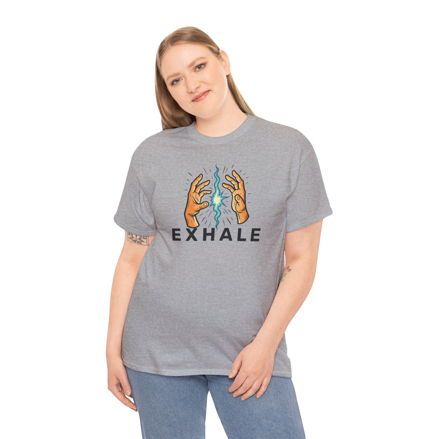 EXHALE T-Shirt (Brustprint) – Unisex Heavy Cotton Tee | Nachhaltige Streetwear mit Statement-Design