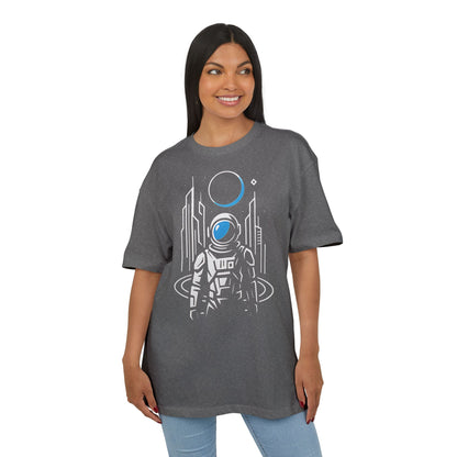 Futuristisches Astronauten T-Shirt (Brustprint) – Space Design mit Sci-Fi Skyline & Planet – Spacewear für Weltraum-Fans