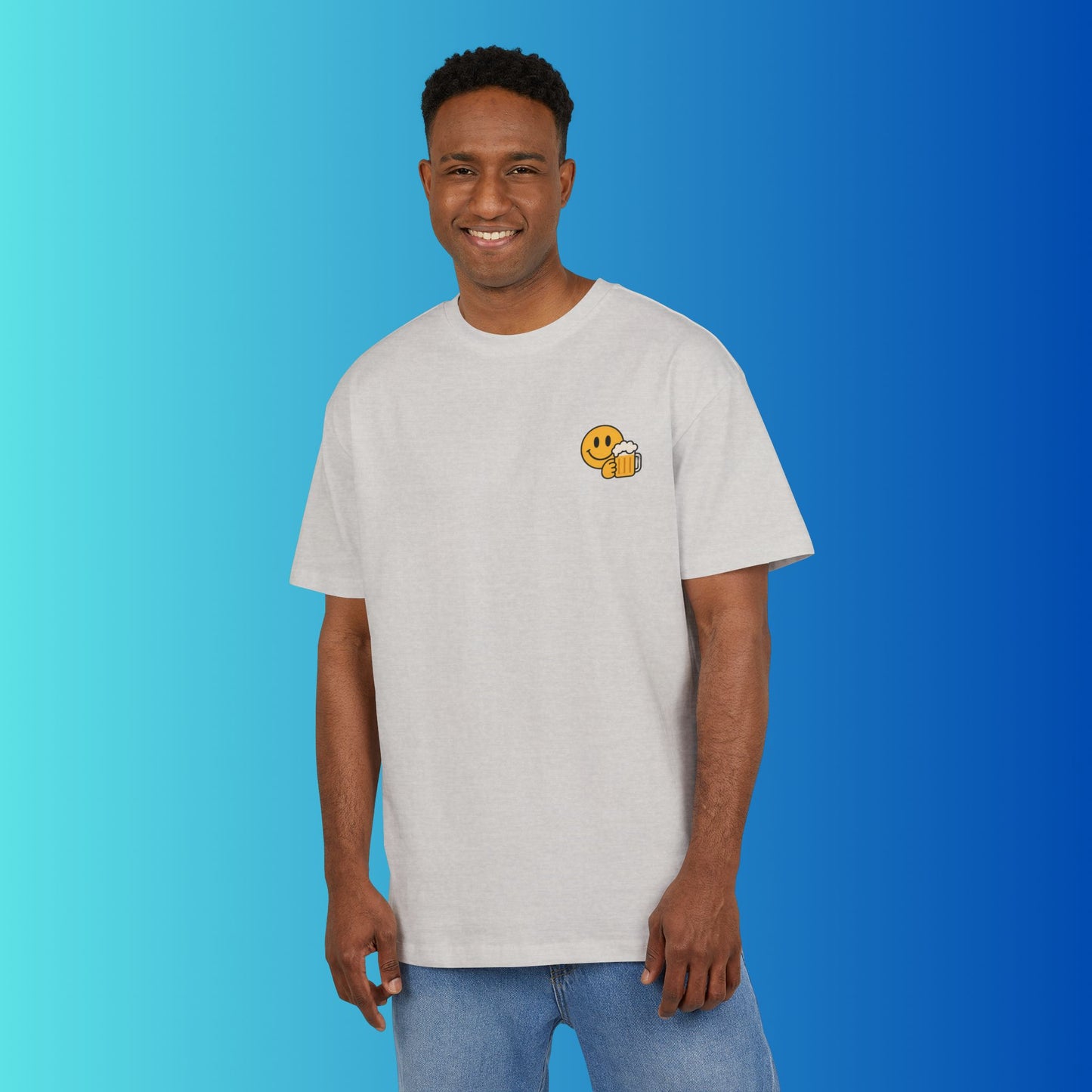 Smiley mit Bier (Brustprint) – Lustiges Party T-Shirt für Bierliebhaber | Unisex Funshirt