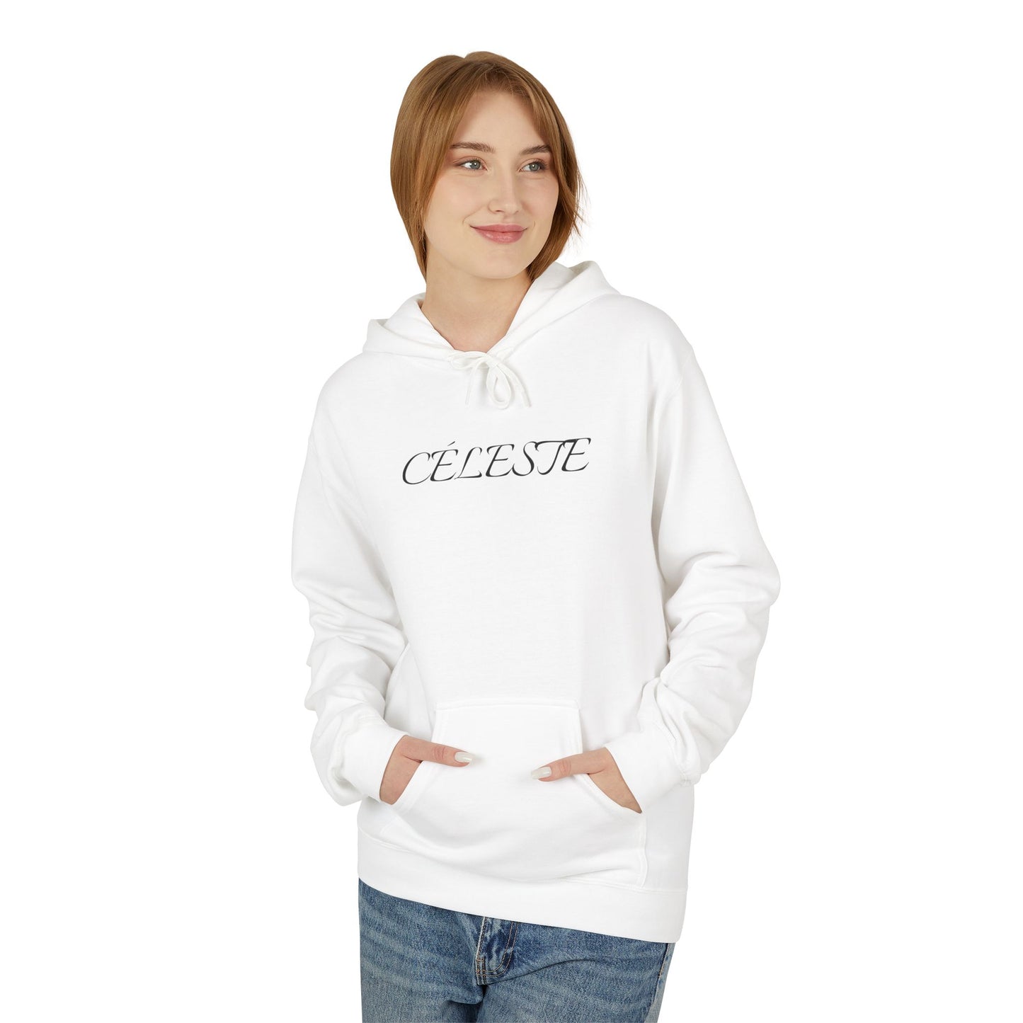 CÉLESTE Hoodie (Brustprint) – Unisex Midweight Softstyle Fleece | Nachhaltige Streetwear mit Komfort & Stil
