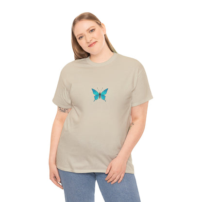 Blauer Schmetterling T-Shirt Unisex (Brustprint) – Farbintensives Butterfly Design | Natur-inspiriertes Shirt aus Baumwolle
