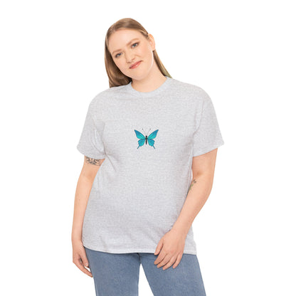 Blauer Schmetterling T-Shirt Unisex (Brustprint) – Farbintensives Butterfly Design | Natur-inspiriertes Shirt aus Baumwolle
