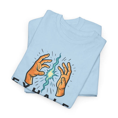 EXHALE T-Shirt (Brustprint) – Unisex Heavy Cotton Tee | Nachhaltige Streetwear mit Statement-Design