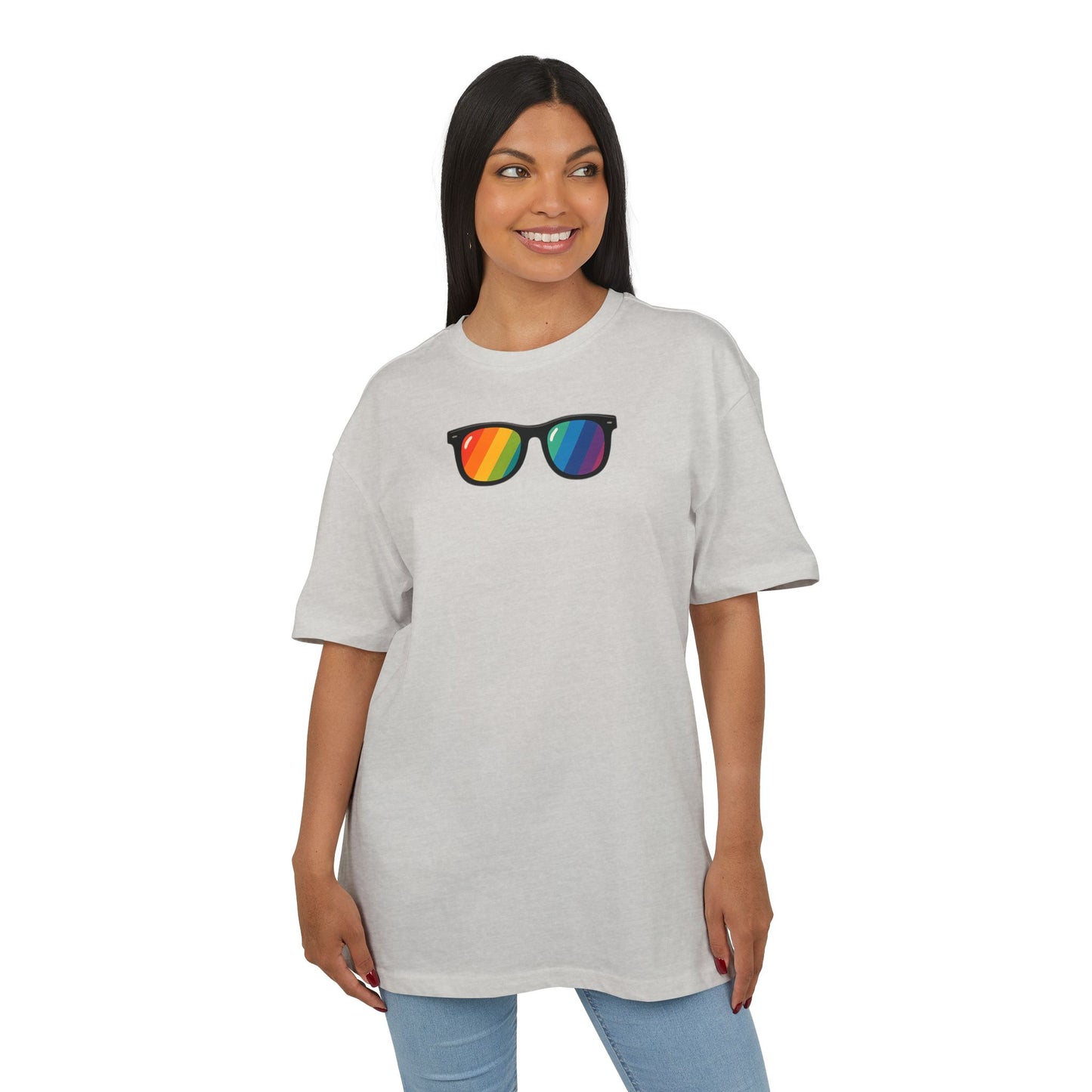 Regenbogen Sonnenbrille T-Shirt (Brustprint) – Buntes Retro Pride Design für Sommer & Festival