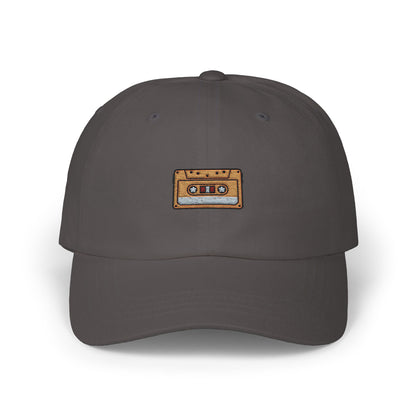 Retro Kassette Cap – Stylische Unisex Basecap mit Vintage Tape Logo | Nostalgisches Accessoire für Musikfans & Streetwear-Liebhaber